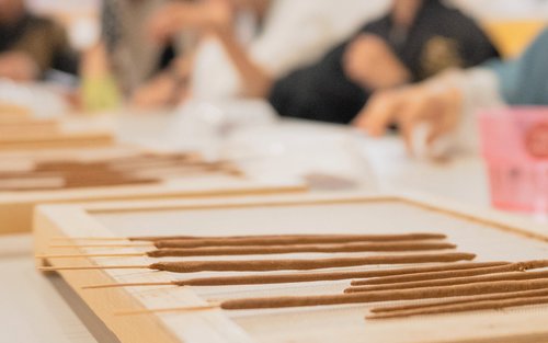 Macau Centennial Time-Honored Brand Craftsmanship | Intangible Cultural Heritage Hand-Rolled Incense Workshop