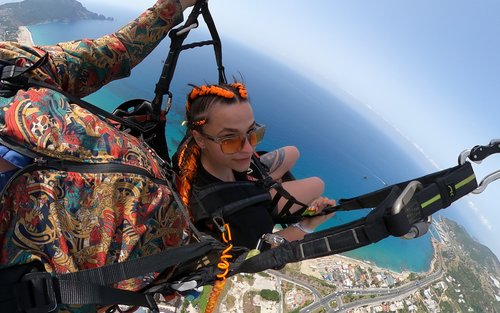 Dari Antalya: Pengalaman Paralayang Alanya dengan Kunjungan ke Pantai