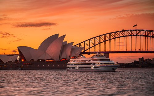 Croisière dîner au coucher du soleil dans la baie de Sydney avec Captain Cook