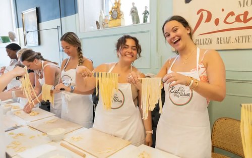 Fettuccine, ravioli og tiramisu madlavningsoplevelse i Rom