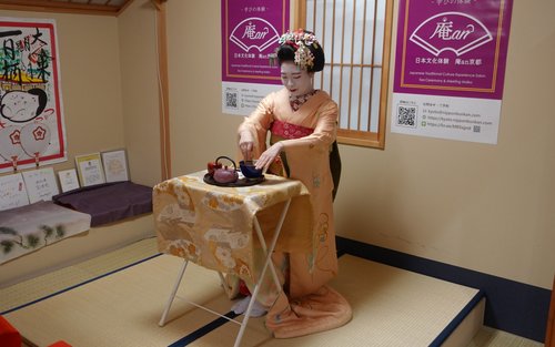 Tea Ceremony, Dance and Game with Japanese Maiko