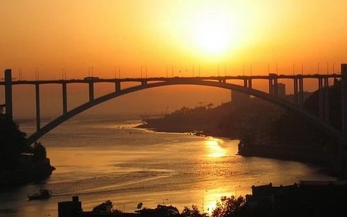 Pelayaran Enam Jambatan dari Gaia atau Ribeira