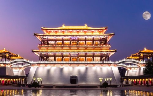 6-дневный углубленный тур по г. Сиань, провинция Шэньси (горячие источники Хуацин + Терракотовая армия + город династии Тан + гора Хуашань + мавзолей Цяньлин + мавзолей Желтого Императора + водопадные пейзажи + шоу фонтанов на Северной площади Большой паг