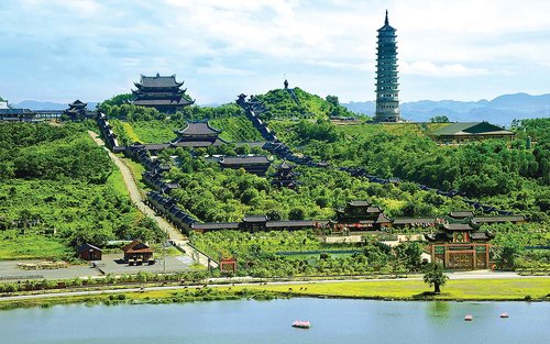 Ninh Binh Day Tour from Ha Noi: Bai Dinh Pagoda & Galaxy (Thien Ha) 