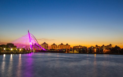 Putrajaya Sunset Cruise and Kuala Lumpur Night Exploration