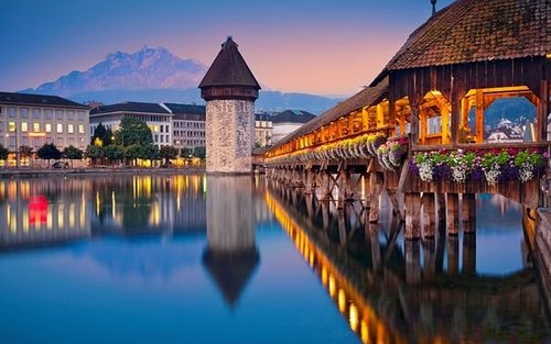 Scavenger Hunt and Walking Trip in Lucerne