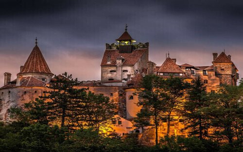 Brasov Peles & Bran Castles Full-Day Cultural Tour