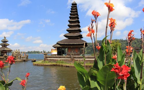 Day Tour ke Ulun Danu Beratan, Subak Jatiluwih, dan Tanah Lot