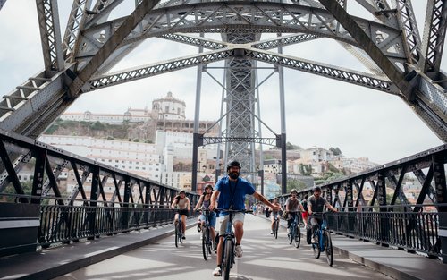 Tour in E-Bike dei Punti Salienti di Porto