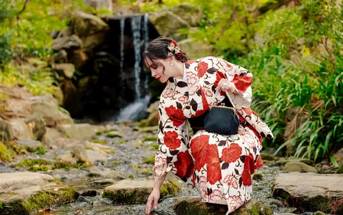 Kyoto Higashiyama Gion Kimono & Photography Tour (Okimono-ya)