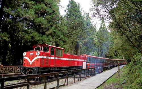 ทัวร์ทะเลสาบสุริยันจันทราและอาลีซานแบบส่วนตัว 3 วัน (เดินทางจากไทเป)