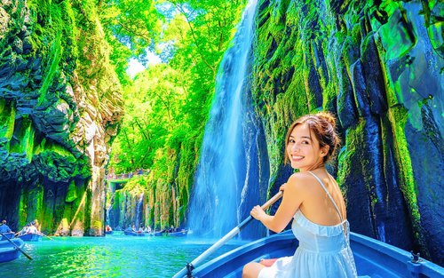 宫崎&熊本自然与文化之旅 - 高千穂峡(含午餐/可选划船体验)&阿苏火山&草千里一日游 (福冈出发)