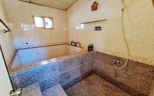 屏東: 舍下立宇溫泉會館雙人湯屋