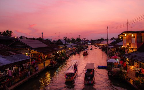 Maeklong Railway & Amphawa Floating Market Full-Day Experience with Fireflies