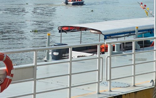 Tour nửa ngày Địa đạo Củ Chi bằng tàu cao tốc