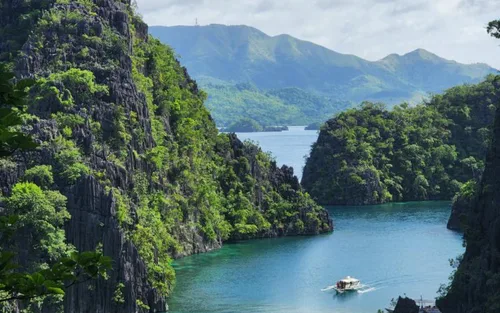 Coron Super Ultimate Day Tour with Shipwreck