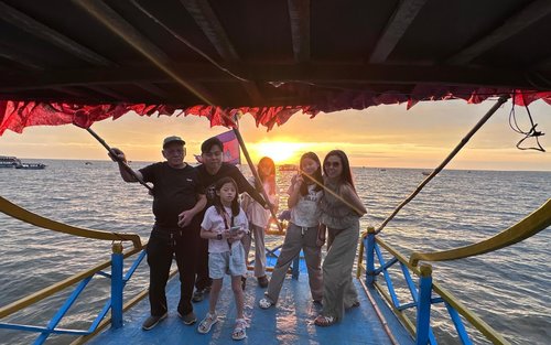  Kampong Pluk Floating Village with Sunset Boat Tour 