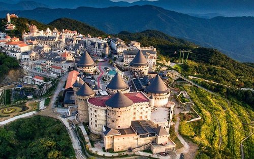 Privat utcheckningstur: Ba Na Hills, nattmarknad och transfer till flygplatsen