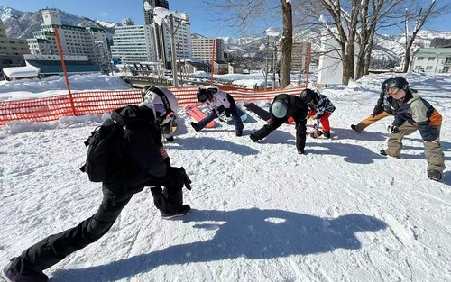 Yuzawa Ski Resort | Naeba | Kagura | Iwahara | Chinese and English Ski Instructor Courses