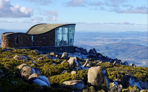 MONA & Zoodoo Zoo Full-Day Nature Tour from Hobart