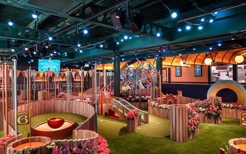 Swingers Crazy Golf Experience with Optional Drinks and Street Food