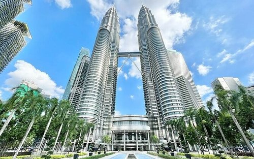 LUXURY VIP Bus: Geführte Tagestour nach Kuala Lumpur (KL) von Singapur aus
