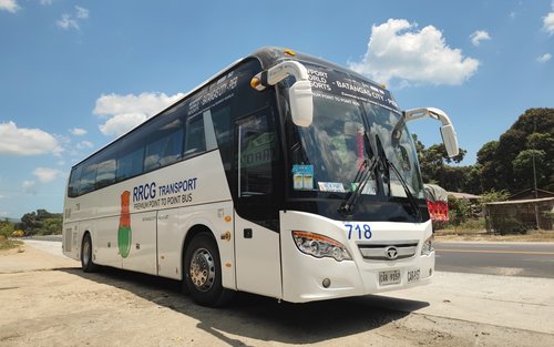 NAIA ටර්මිනල් 3 සිට රන්වේ මැනිලා (නිව්පෝට් වර්ල්ඩ් රිසෝට්) හරහා බටන්ගාස් නගරය දක්වා RRCG විසින් පවත්වාගෙන යනු ලබන එක්ස්ප්‍රස් P2P බස් සේවාව