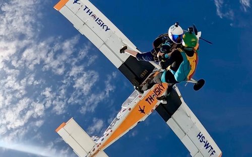 バンコク発またはパタヤ発オーシャンビュー スカイダイビング（パタヤ）