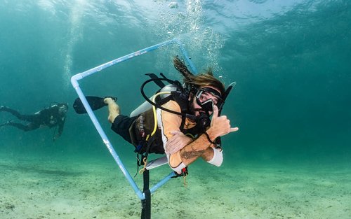 Aventure Aquatique à Koh Lipe : Cours Avancé avec Centre PADI 5 Étoiles
