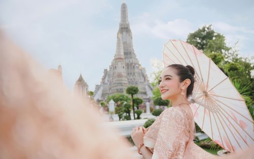 在曼谷Thai Glam Studio体验泰式服装租赁