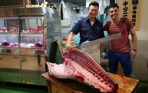 Tsukiji Fish Market Tour : Behind the Scenes & 10 Seafood Tastings 