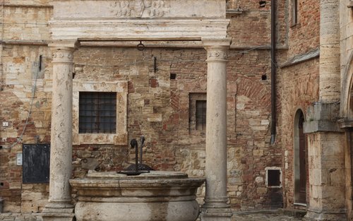 Tuscany Tour from Rome with 3-Course Lunch and Wine Tasting