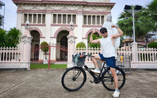 Passeio de Bicicleta de Meio Dia em Grupo Pequeno por Bangkok Thonburi com Massagem Tailandesa