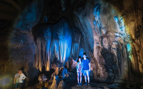 Expérience d'aventure aquatique dans la jungle en grotte et en kayak à Chiang Mai