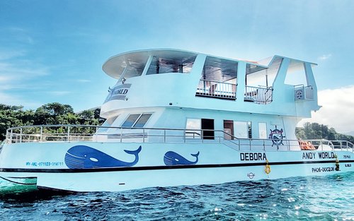 앤디 월드 요트와 함께 보라카이 최고의 파티 크루즈를 즐겨보세요!
