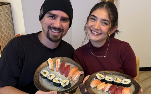 浅草東京寿司作り体験：日本酒の鏡開きと抹茶点て