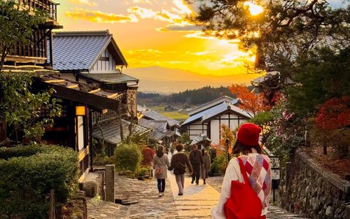 Nagoya Inuyama Castle & Tsumago-juku Full-Day Cultural Tour