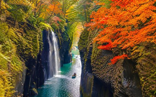 Kyushu Private Car Tour: Fukuoka, Yufuin, Kumamoto, Beppu, Aso, etc. (Customizable Itinerary)