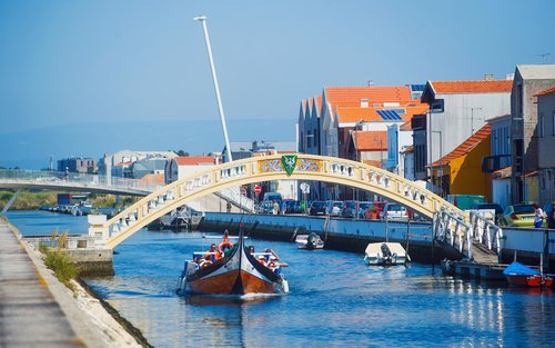 Aveiro Half-Day Tour from Porto with Moliceiro River Cruise