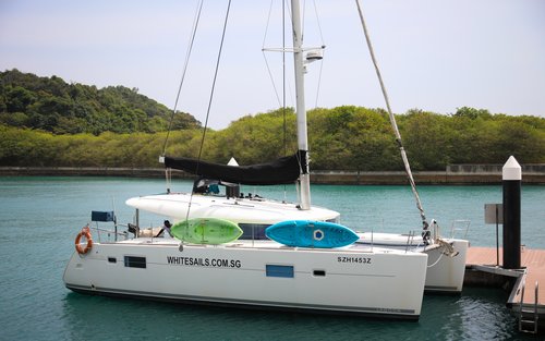 Aluguel de Iate Privado em Singapura pela White Sails