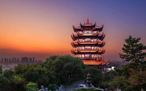 One-Day Wuhan, Hubei Tour (Yellow Crane Tower + Hubu Alley + Wuhan University Archway + Hubei Provincial Museum + East Lake Tingtao Scenic Area + Hankou Bund + "Unparalleled Scenery" + "The Finest Tower Under Heaven Overlooking the River" + Round Trip fro