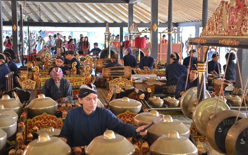 Kraton and Taman Sari Half Day Tour
