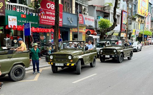 Hanoi City Highlights: Halbtägige historische Jeep-Tour