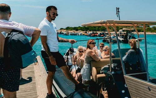 Excursion guidée d'une journée en petit groupe à Biševo et Hvar