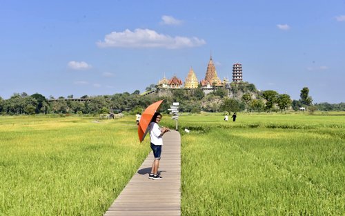 Celodenní výlet Kanchanaburi Skywalk, most přes řeku Kwai s kavárnou MEENA