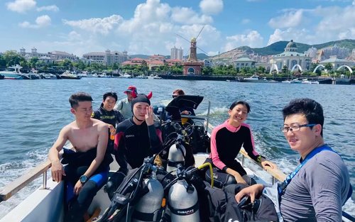 Damhin ang Dagat ng Dalian: Open Water Course kasama ang PADI 5* Dive Center