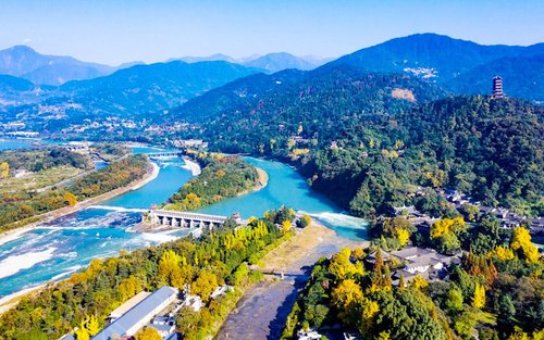 Eintägige Tour zum Dujiangyan-Bewässerungssystem in Chengdu (inkl. Nachttour zur Nanqiao-Brücke)