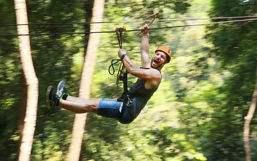 Aventura de Tirolesa da Flying Tiger em Chiang Mai