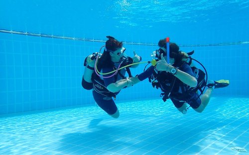 PADI Scuba Refresher in Thessaloniki met PADI 5 Star Dive Center