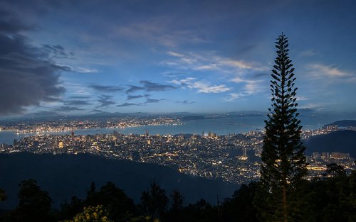 Passeio da Tarde ao Pôr do Sol e Templos de Penang Hill